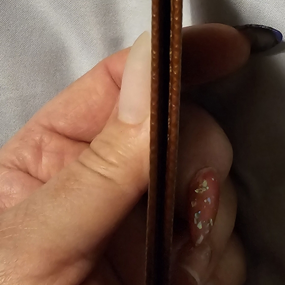 Brown taiga leather Louis Vuitton card holder - Picture 5 of 8